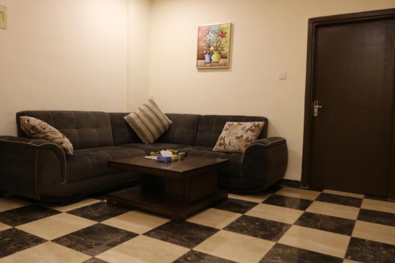 Al Riyati Hotel Apartments Aqaba Quarto foto